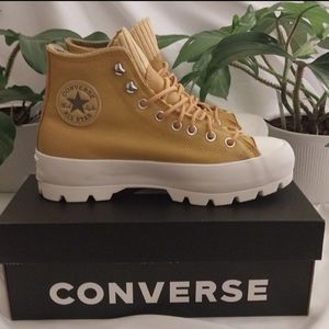 Women's 9 Converse Chuck Taylor All Star